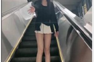 最新超A完美身材嫩妹-Luna000户外多场景