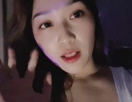 最新swag超大车灯御用女主之一的dorisbebe资源