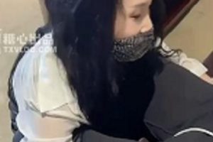 最新糖心VLog丽江夫妻一女戏两男