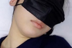 最新私房老虎菜原创模特系列第21弹灌醉眼镜娘玩了一夜