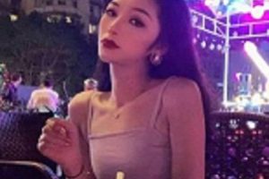 最新网红你的小可爱老师 一对一 盯射