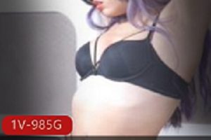 最新某传媒摄影师套路漂亮的美女模特