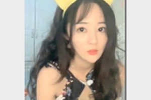 最新网络美女主播李怼怼(一颗小白菜)最新私人定制资源