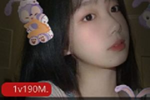 最新某推高颜值反差网红少女《草莓味小仙女》