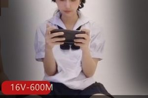 泰国网红student_girls视频合集，时长18分钟，抖音风格，浴室服装，身材可人