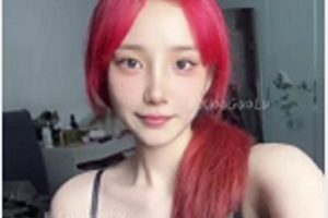 《小瓜陆自拍魅力》-精选短视频19V-965M