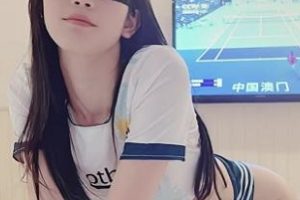 国货之光女星视频介绍：颜值身材在贤娆支持国货！