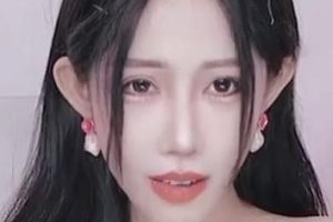 土豪情人节特辑：5zzzzz自拍作品，身材漂亮喷泉福利姬，4V2.8G视频狂刷万币