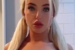 欧美OnlyFans大罩杯网红Emmakotos最新合集72V1.50G，球球超丰满，自取解压